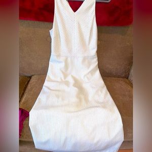 Banana Republic size 10 white dress with thin blue stripes and pockets